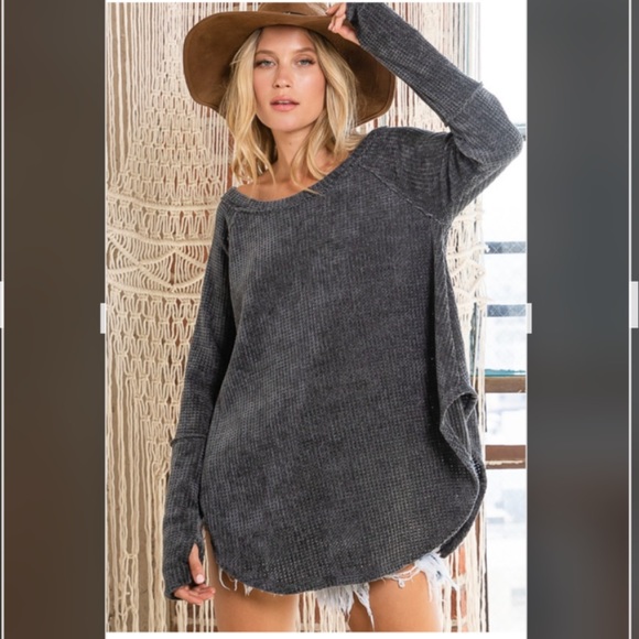 Velvety Soft Thumbhole Tunic Top - Picture 8 of 15